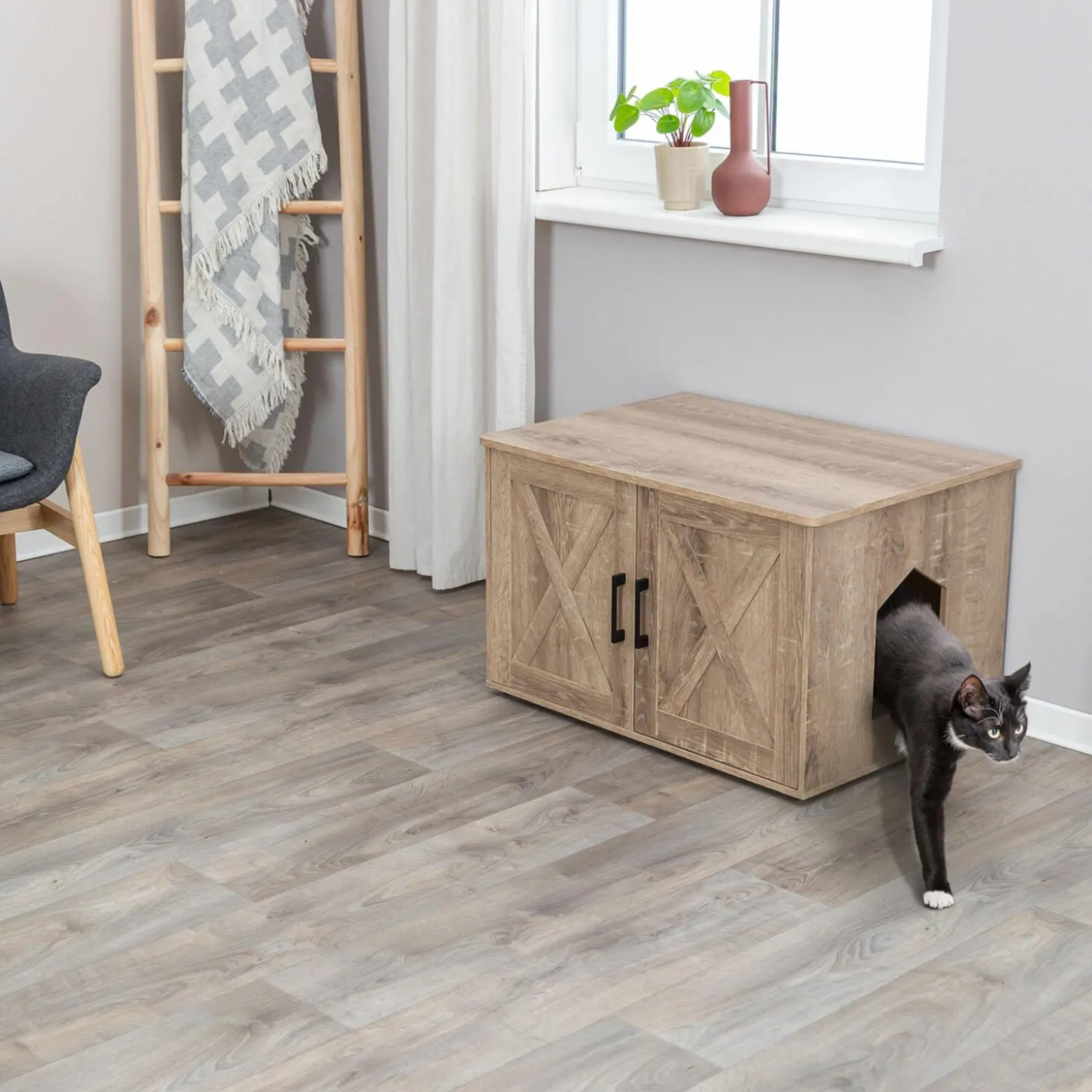Farmhouse Litter Box Enclosure & Cat Home