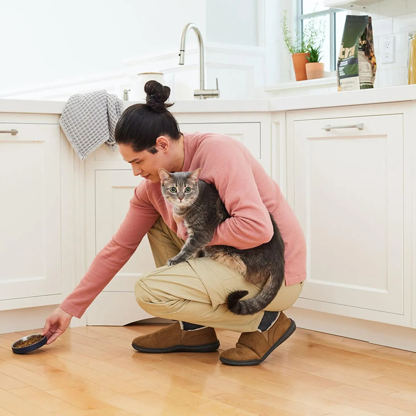 Low Double Wall Black Feeding Bowl